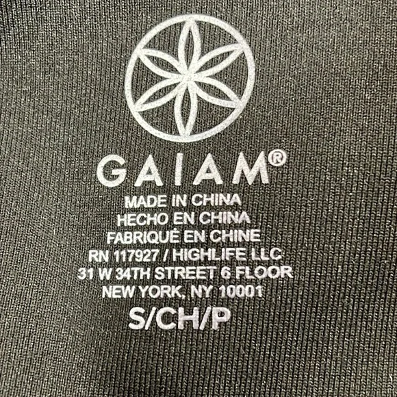 GAIAM Om Fit High Rise Straight Yoga Kick Capri Pants Size Small Black NEW - Picture 11 of 13